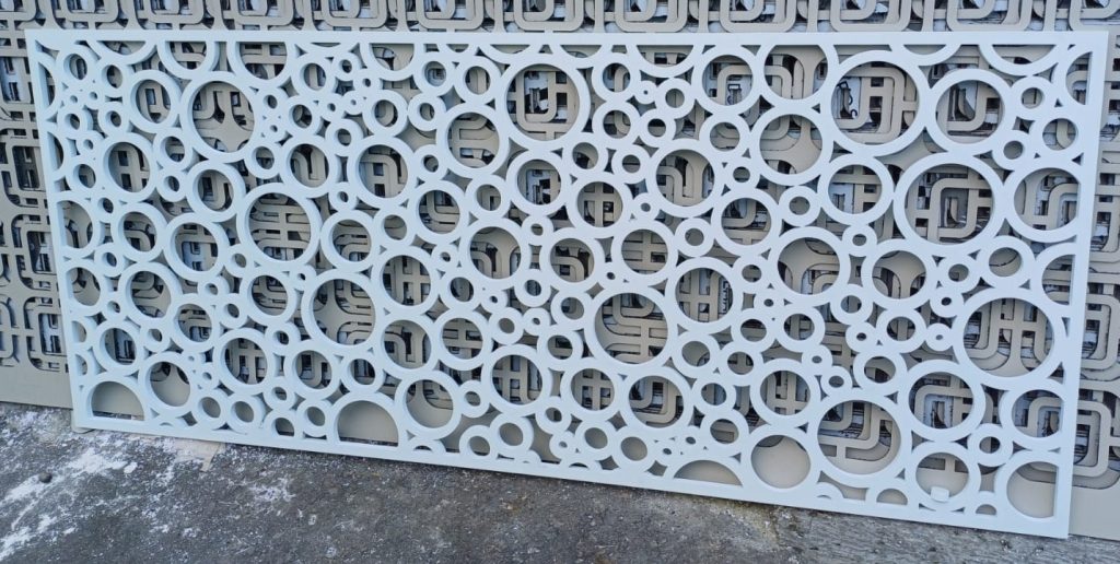 Jasa laser cutting pvc foam dan upvc board (potong pvc tebal 18 mili)