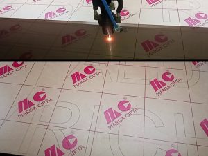 Jasa laser cutting akrilik putih bening