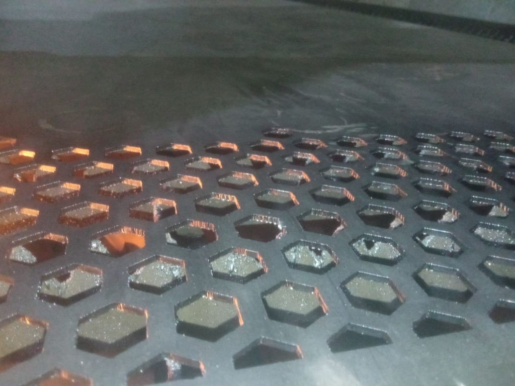 Jasa laser cutting besi depok